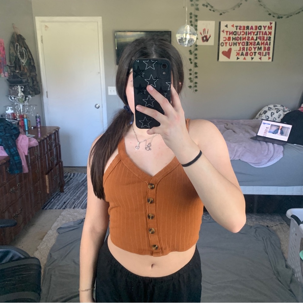 Women's Ribbed Button-Down Tank Top - Rust - Picture 3 of 3